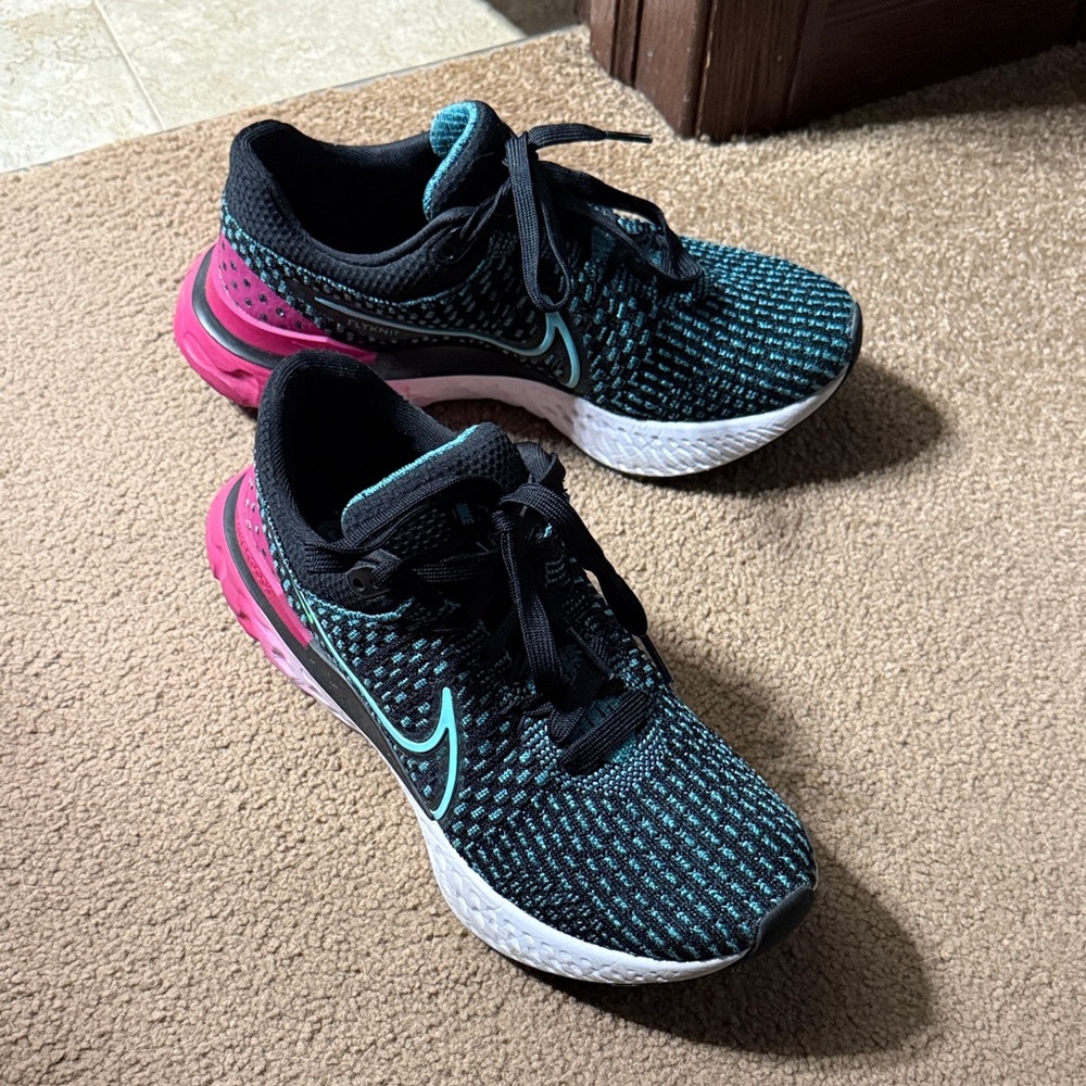 Nike React Black and Pink Sneakers with Teal Accents